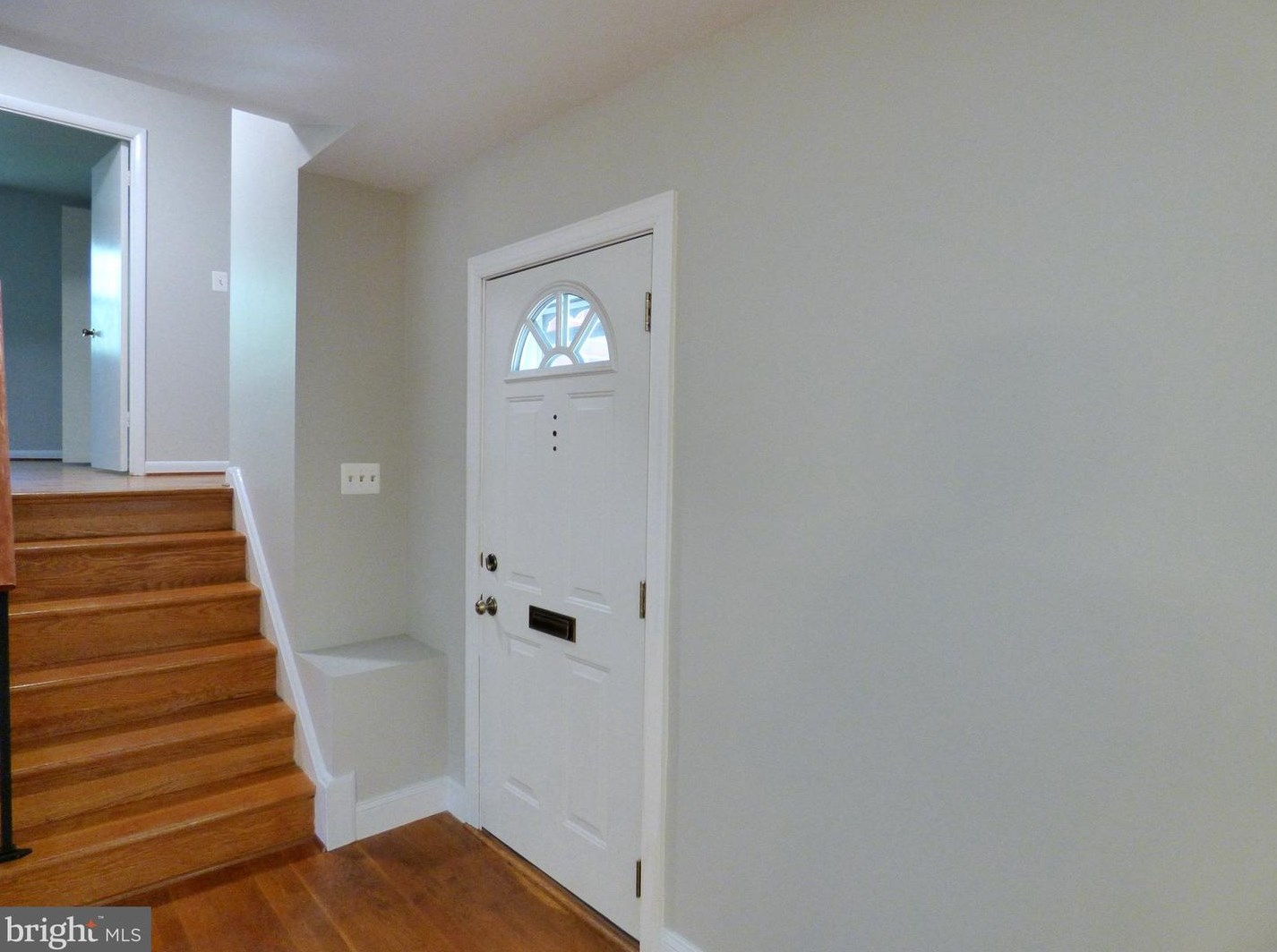 6803 Capstan Dr, Annandale, VA 22003