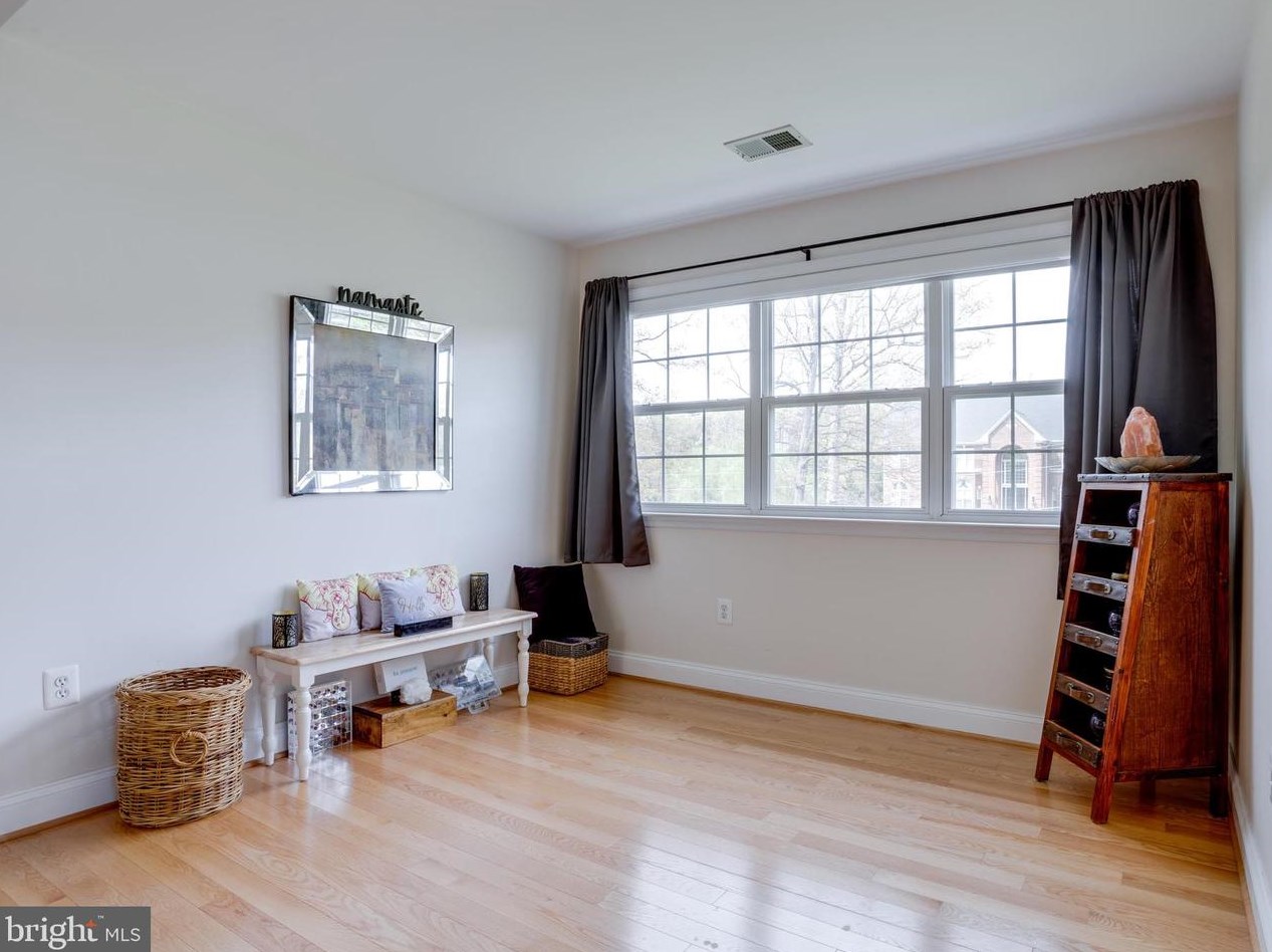 11931 Washington St, Fairfax VA  22030-5740 exterior