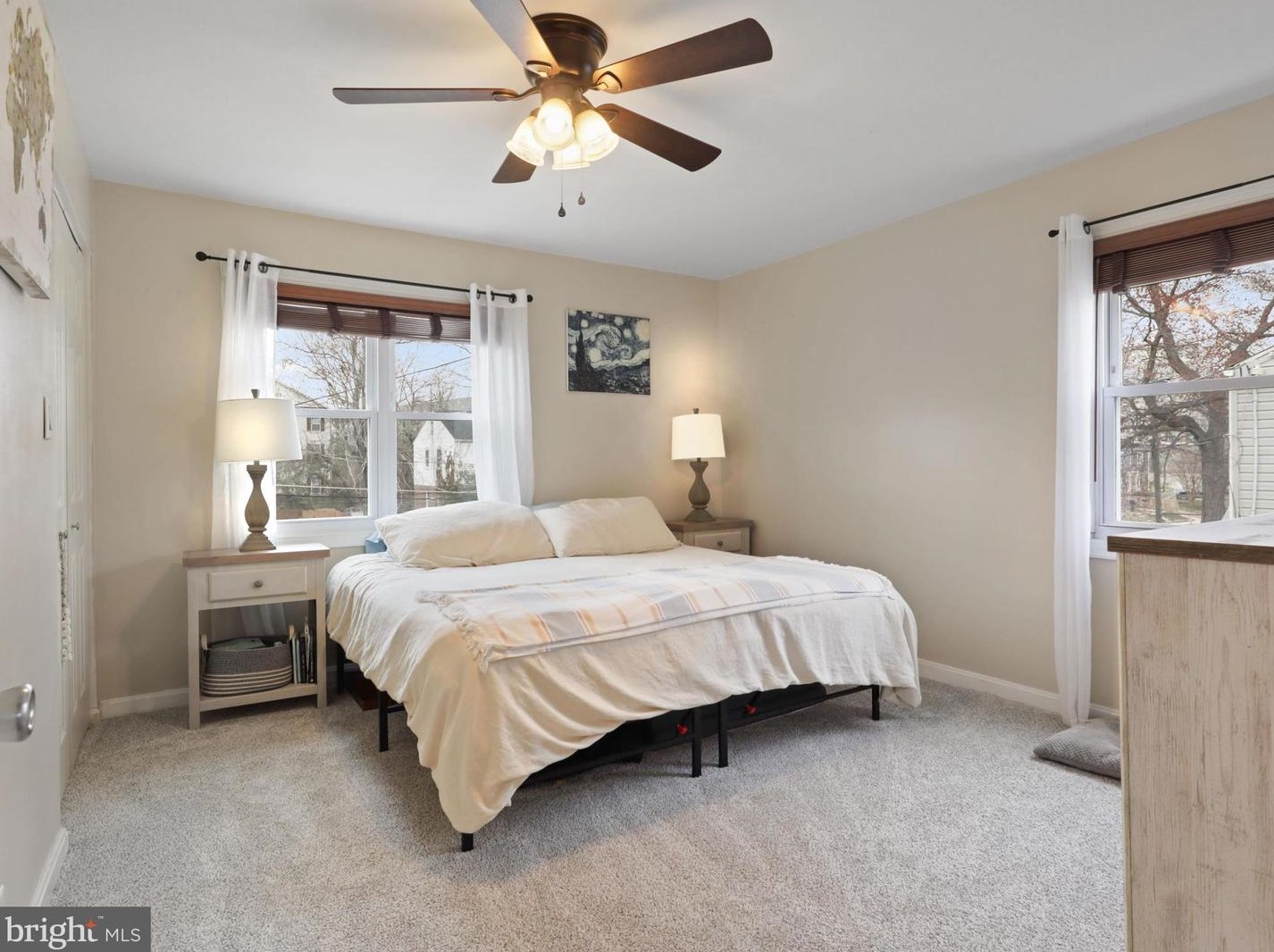 5655 Fenwick Dr, Alexandria VA  22303-1550 exterior