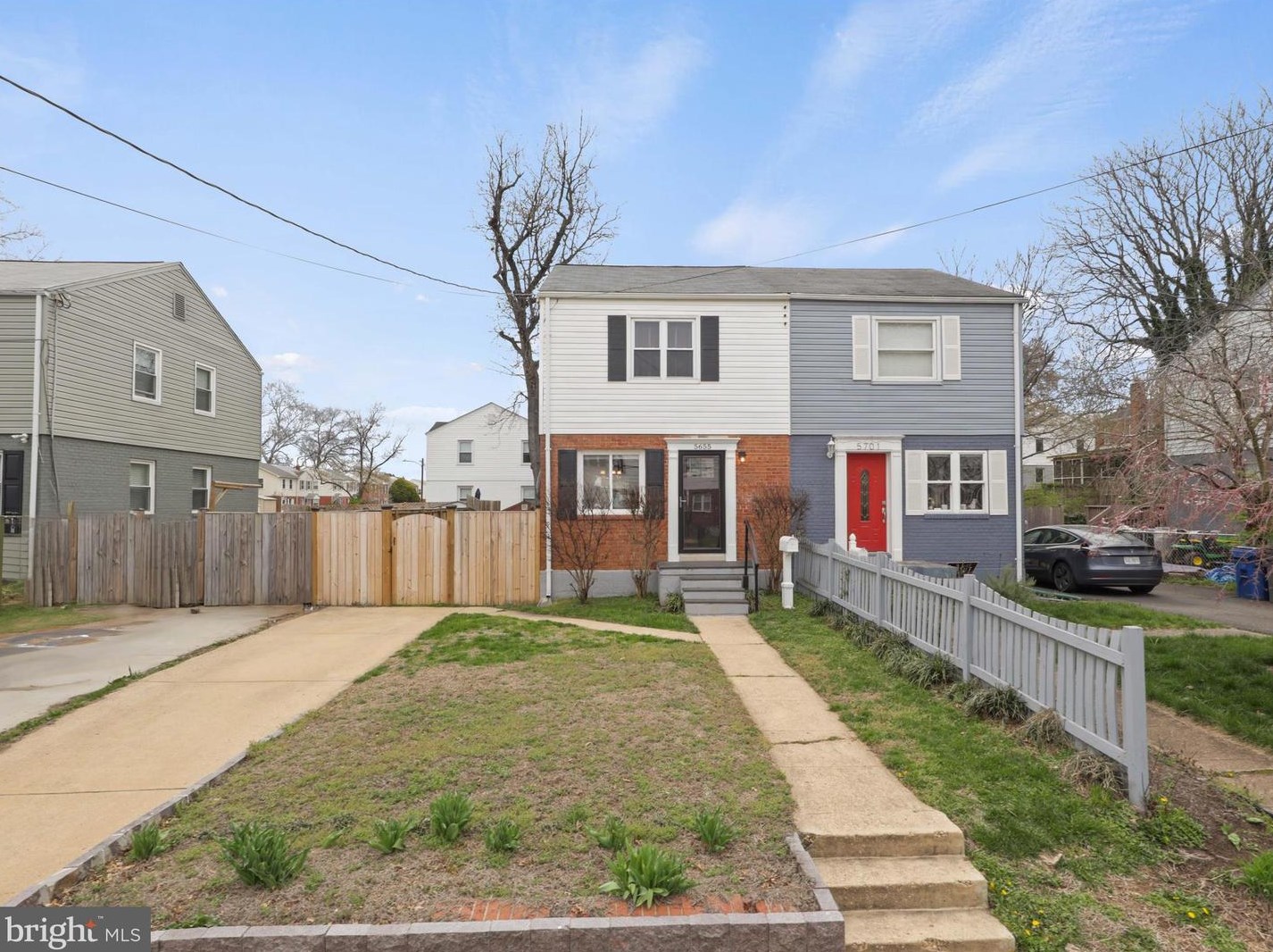 5655 Fenwick Dr, Alexandria VA  22303-1550 exterior