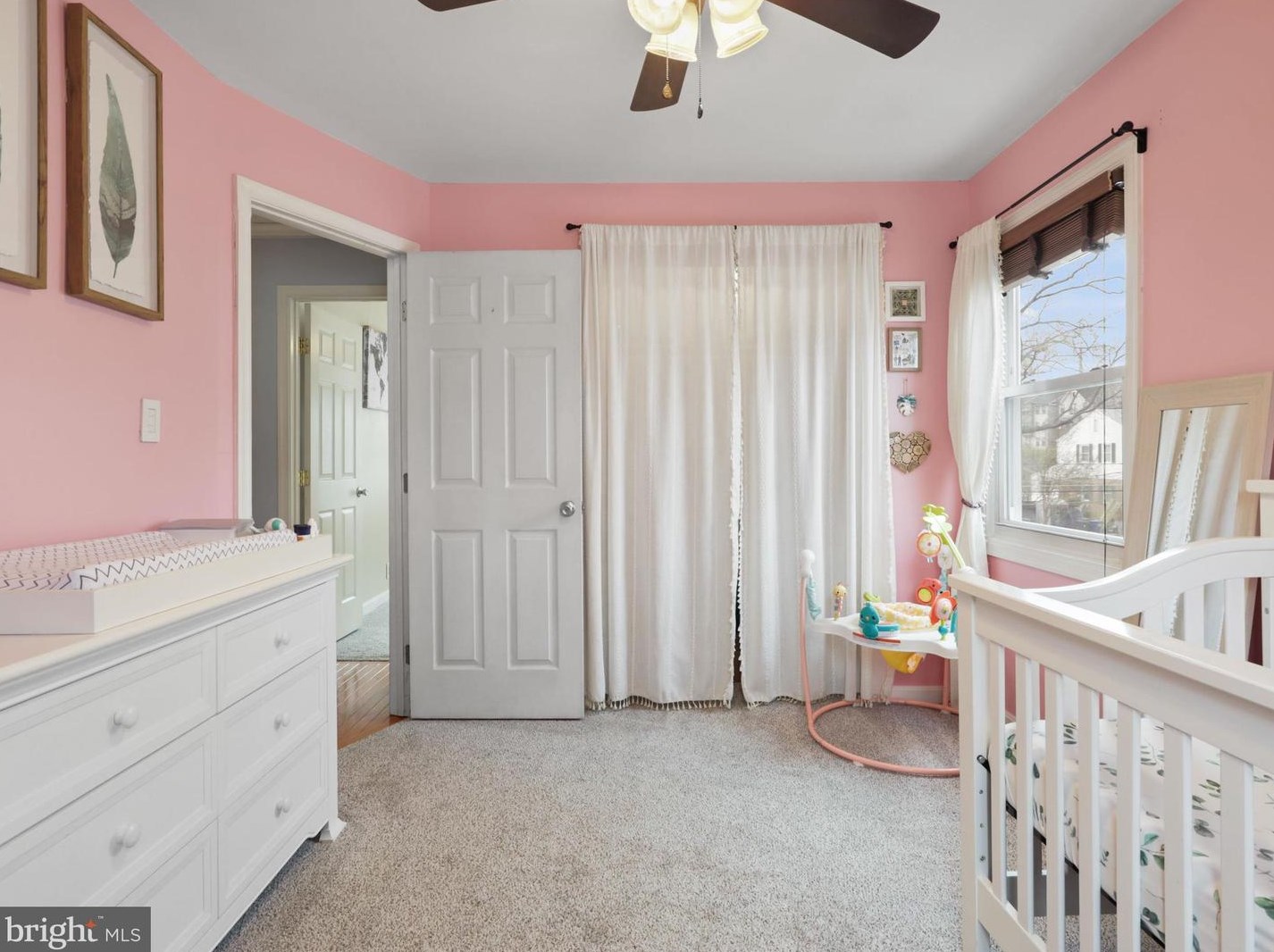 5655 Fenwick Dr, Alexandria VA  22303-1550 exterior