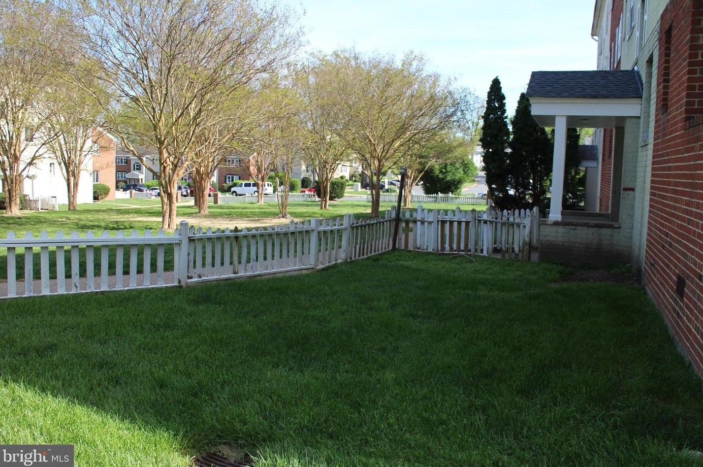 3072 Patrick Henry Dr Apt 101, Falls Church, VA 22044