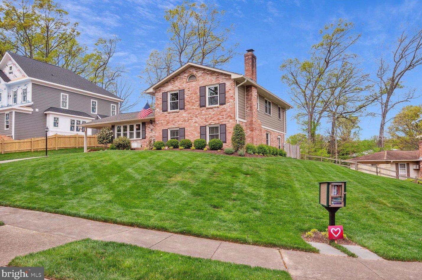 9516 Narragansett Pl, Vienna, VA 22180-3445