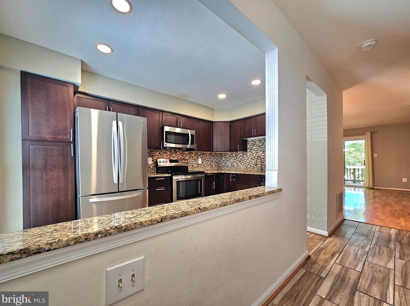7664 Northern Oaks Ct, Springfield, VA 22153