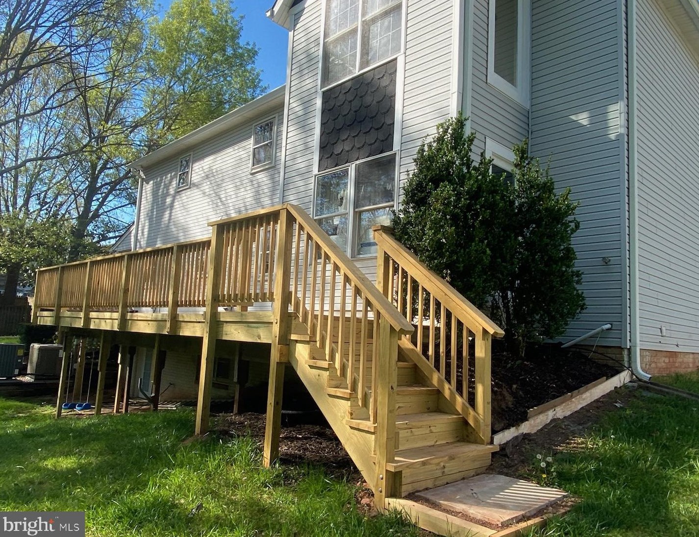 1312 Yellow Tavern Ct, Herndon, VA 20170
