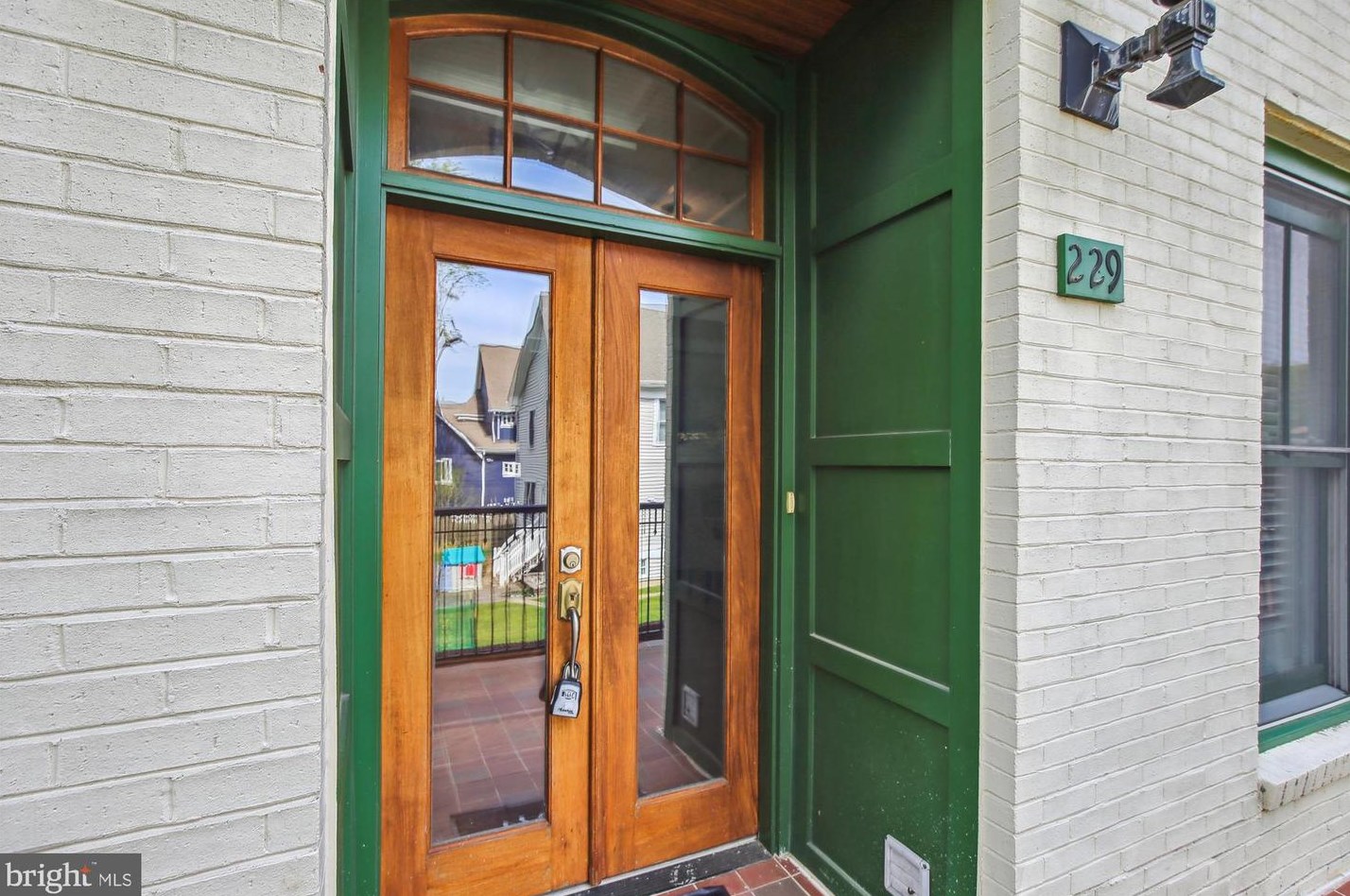 229 Locust St Se #3, Vienna, VA 22180