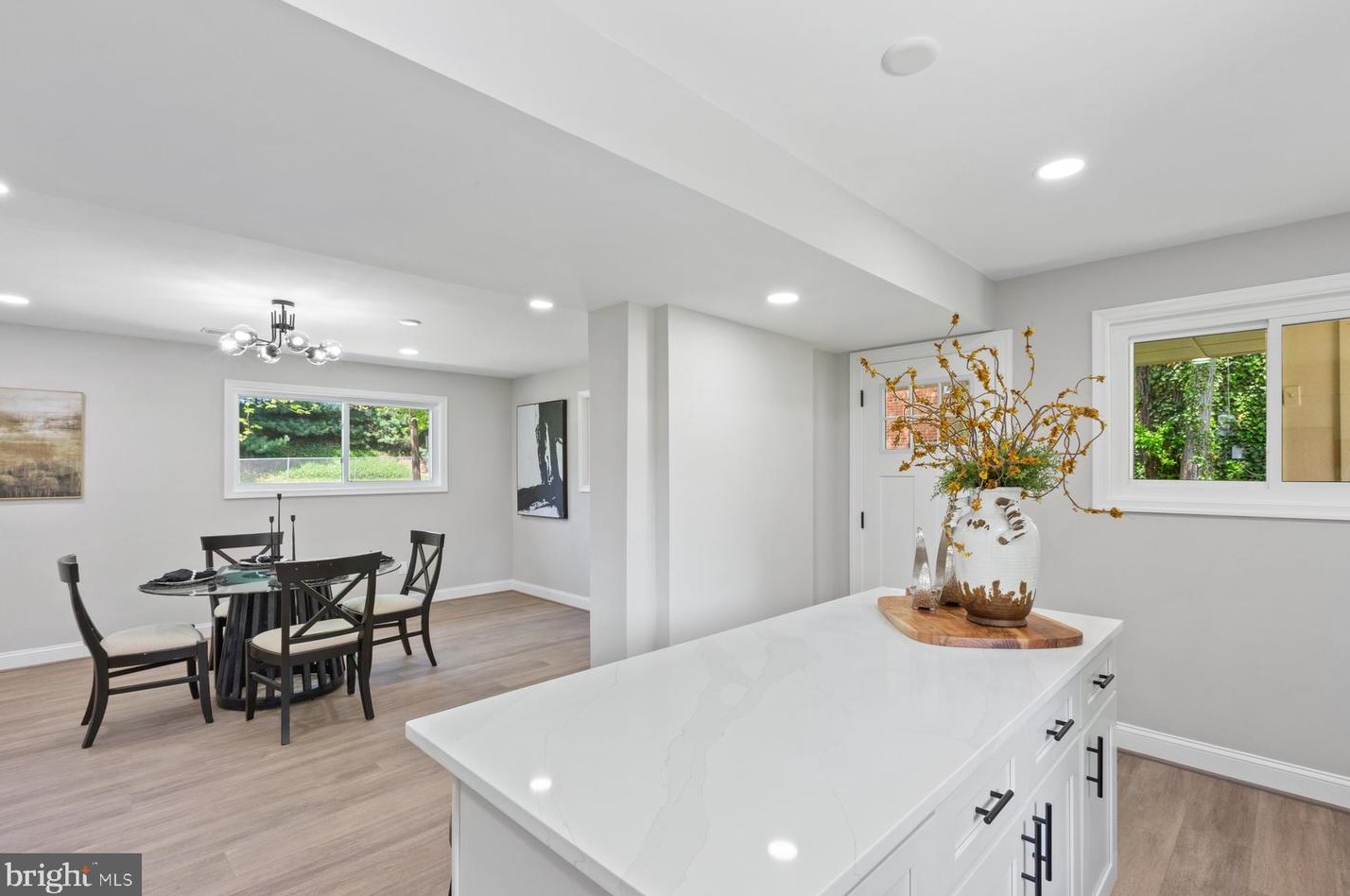 3331 Mansfield Rd, Falls Church VA  22041-1709 exterior