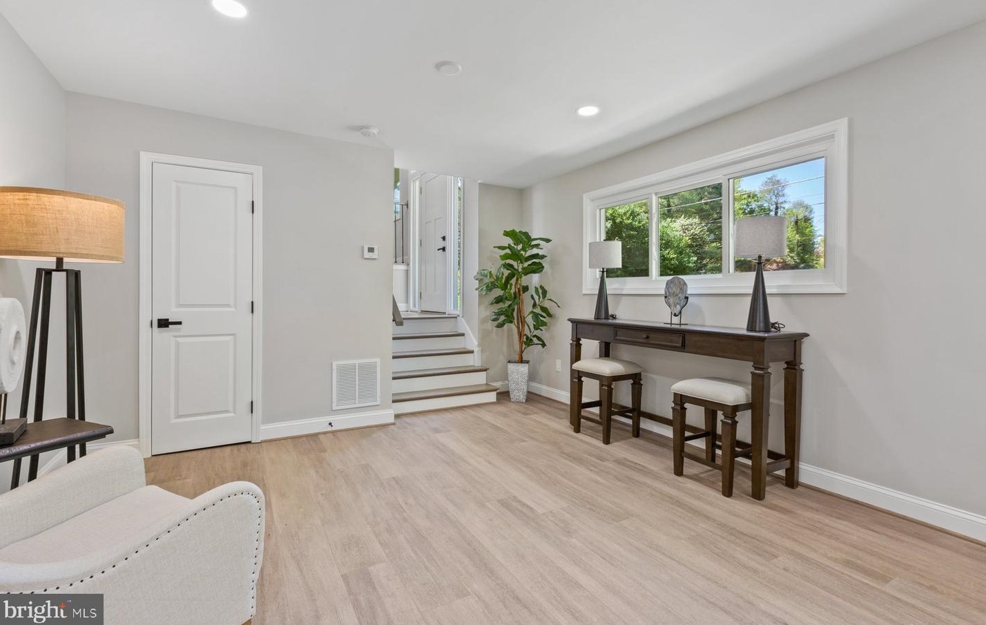 3331 Mansfield Rd, Falls Church VA  22041-1709 exterior