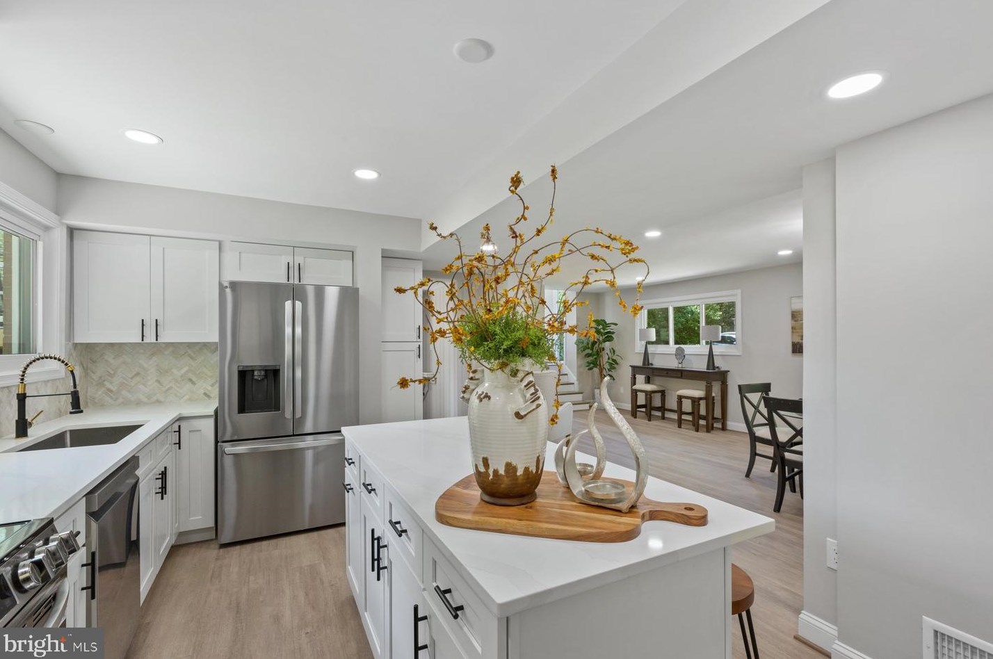 3331 Mansfield Rd, Falls Church VA  22041-1709 exterior