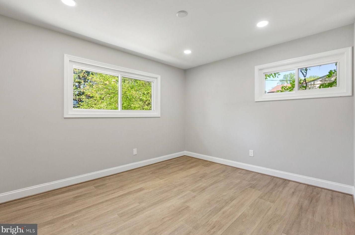 3331 Mansfield Rd, Falls Church VA  22041-1709 exterior