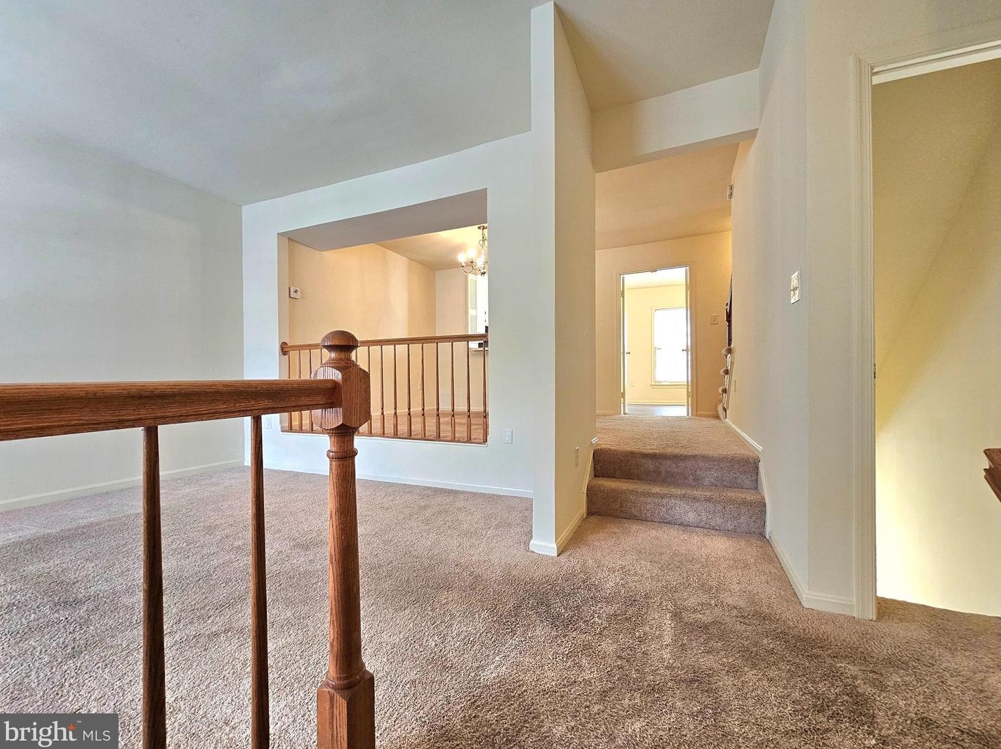 4734 Gainsborough Dr, Fairfax, VA 22032