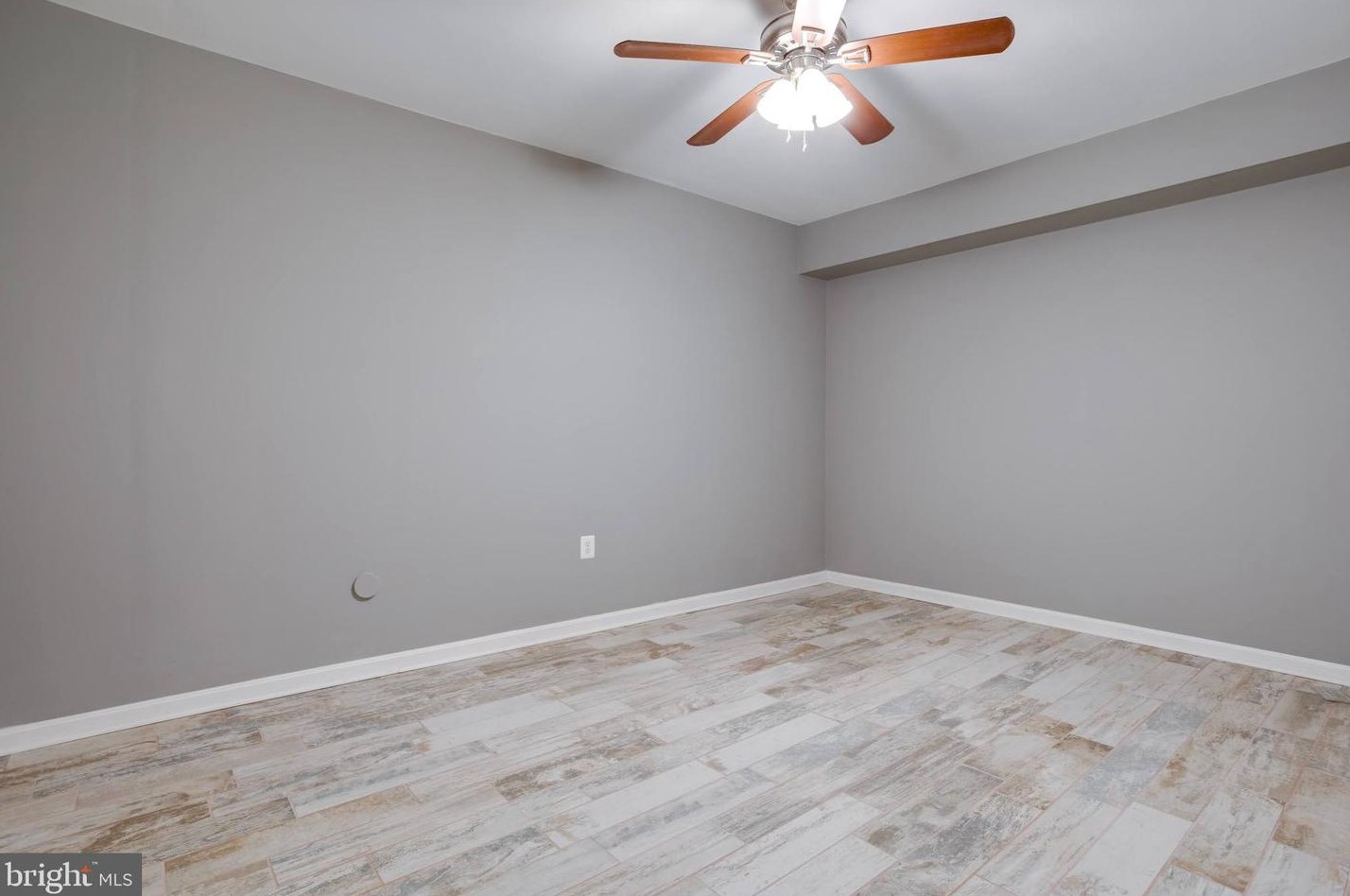 5193 Ox Rd, Fairfax VA  22030-4515 exterior