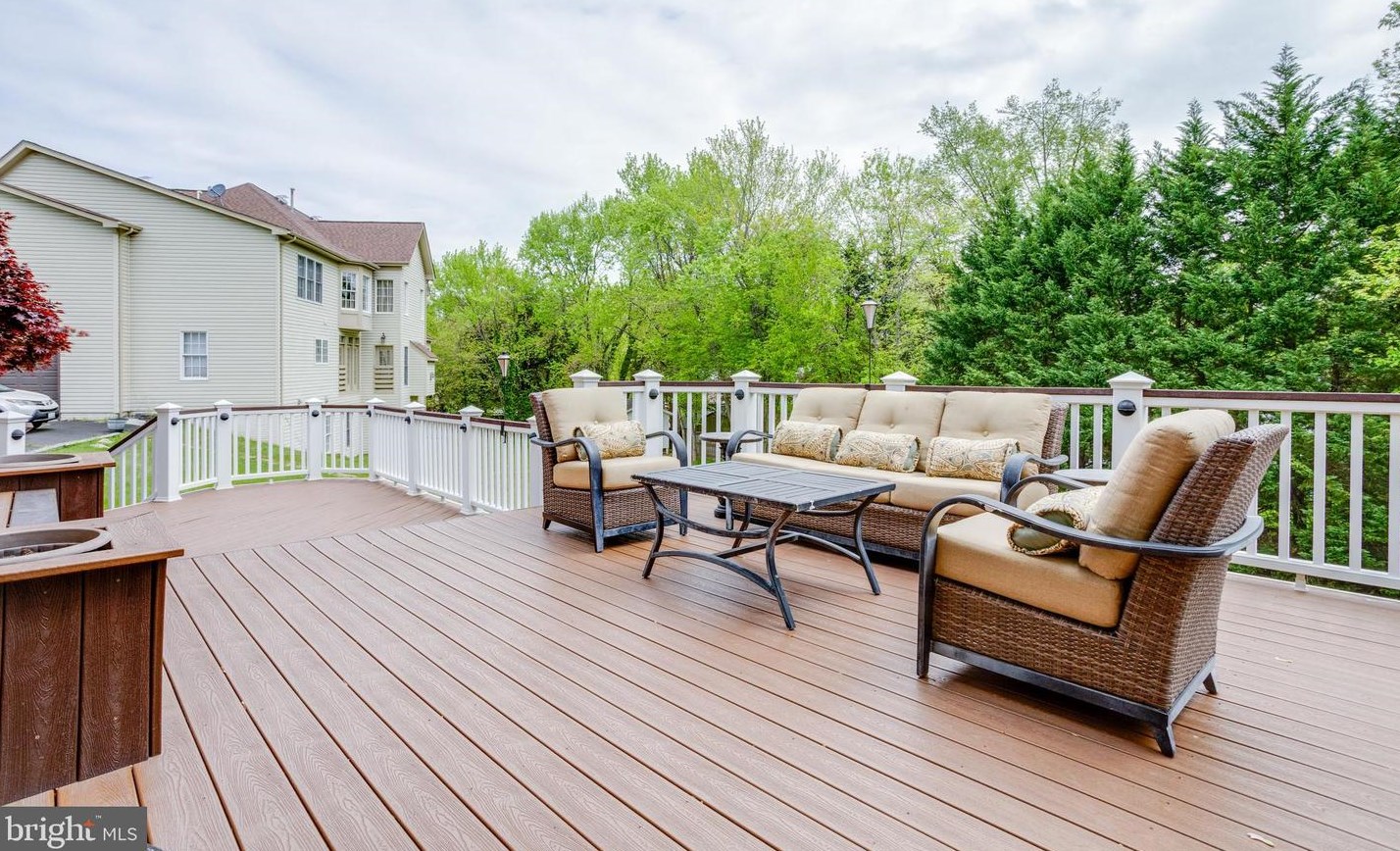 5193 Ox Rd, Fairfax VA  22030-4515 exterior