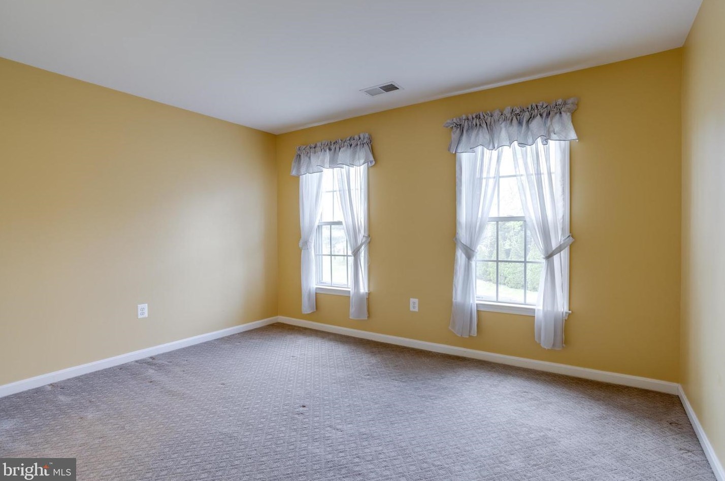 5193 Ox Rd, Fairfax VA  22030-4515 exterior