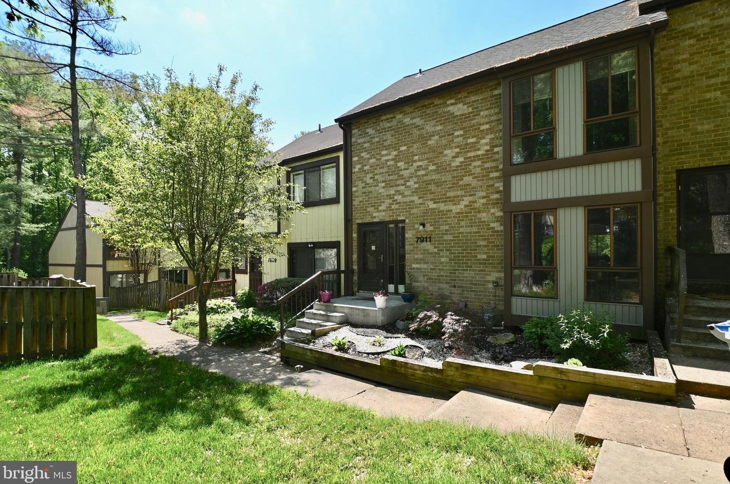 7911 Towerbell Ct, Annandale, VA 22003-1439
