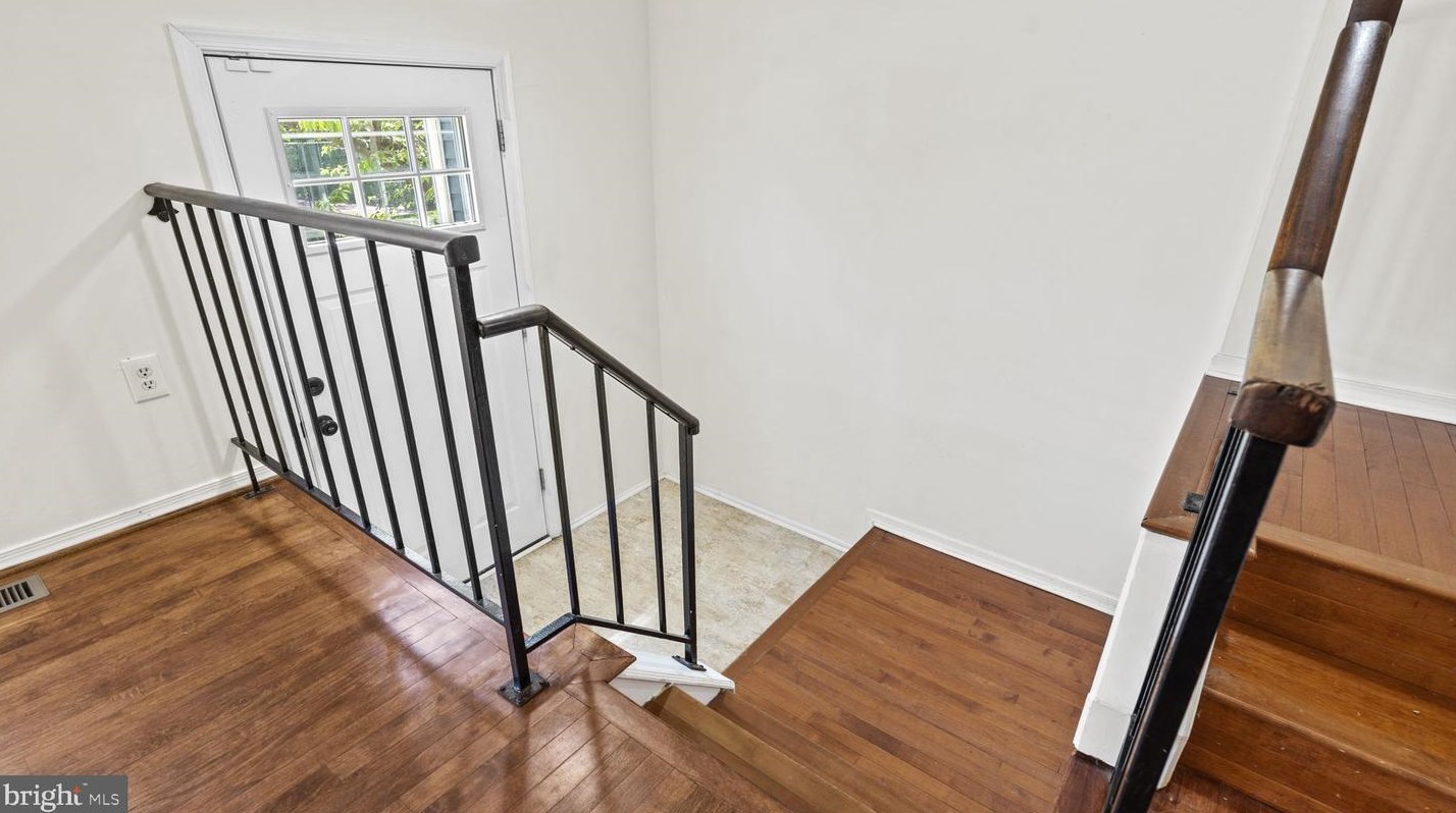 8903 Waites Way, Lorton VA  22079-1734 exterior