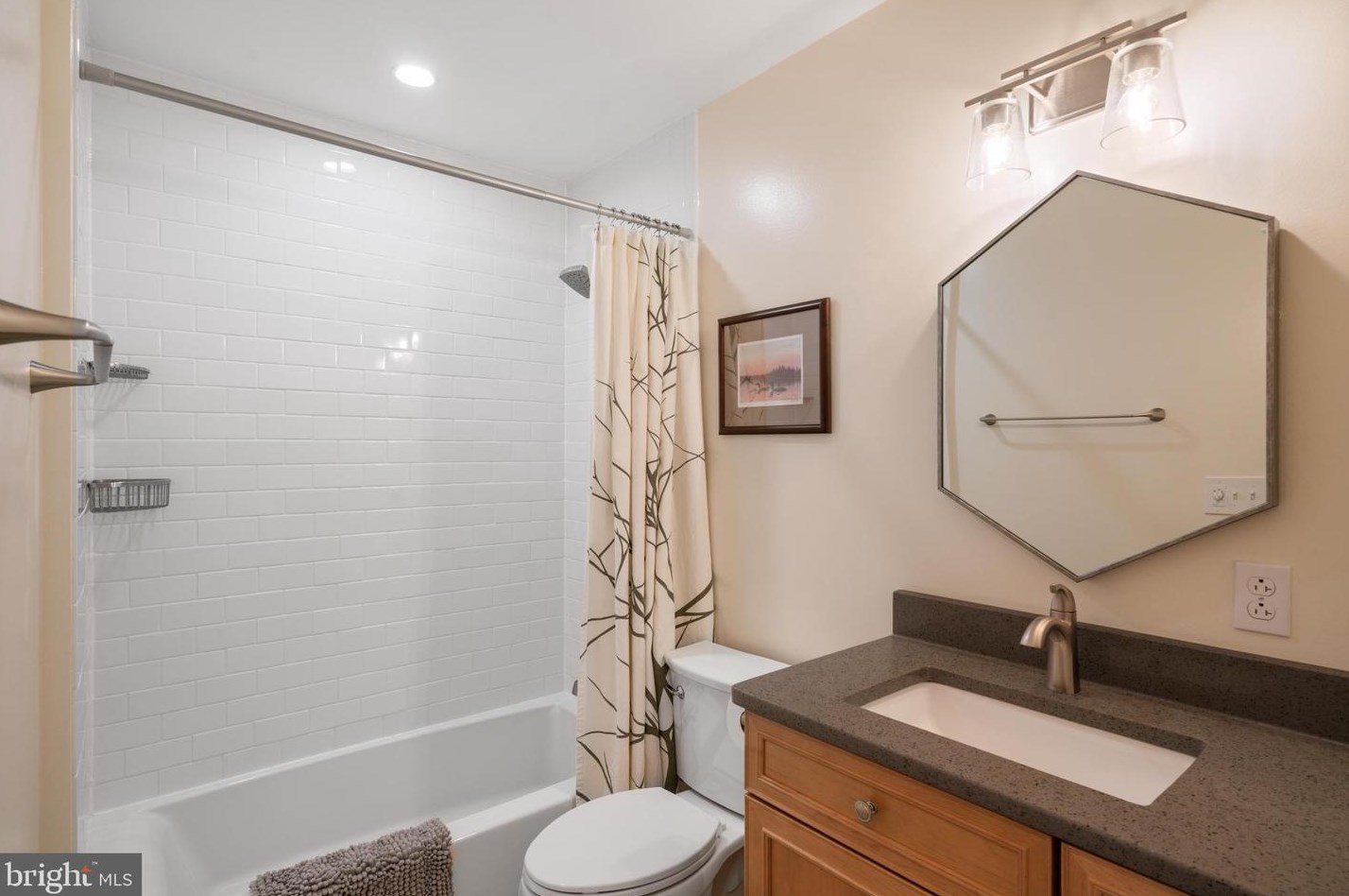 6809 Gouthier Rd, Falls Church VA  22042-2708 exterior