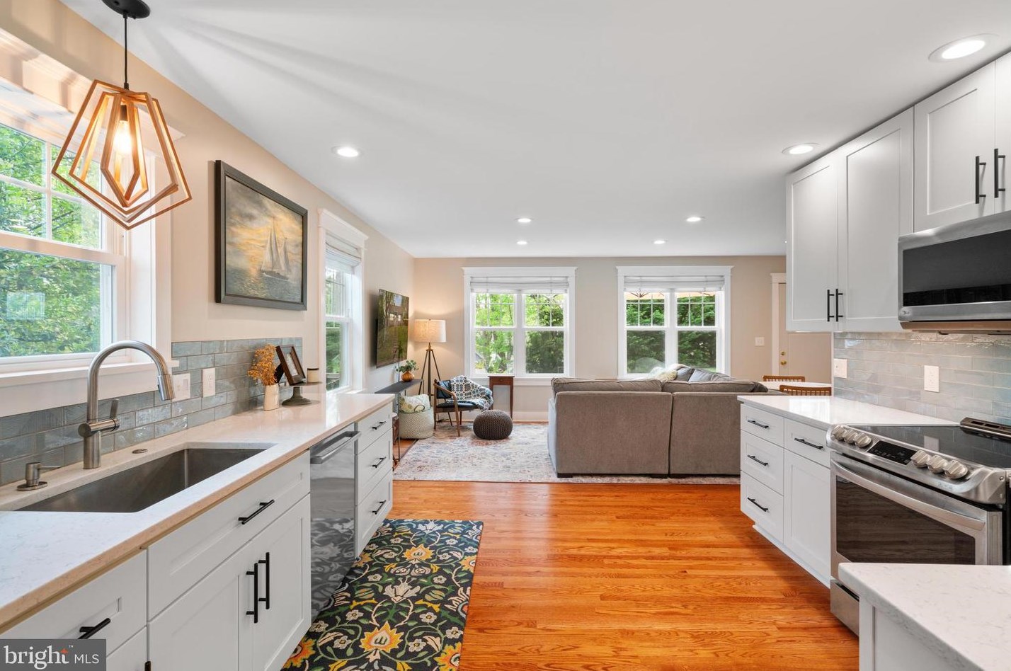 6809 Gouthier Rd, Falls Church VA  22042-2708 exterior