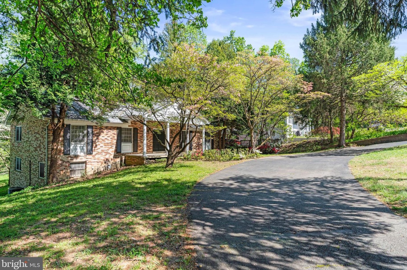 3703 Sleepy Hollow Rd, Falls Church, VA 22041-1021