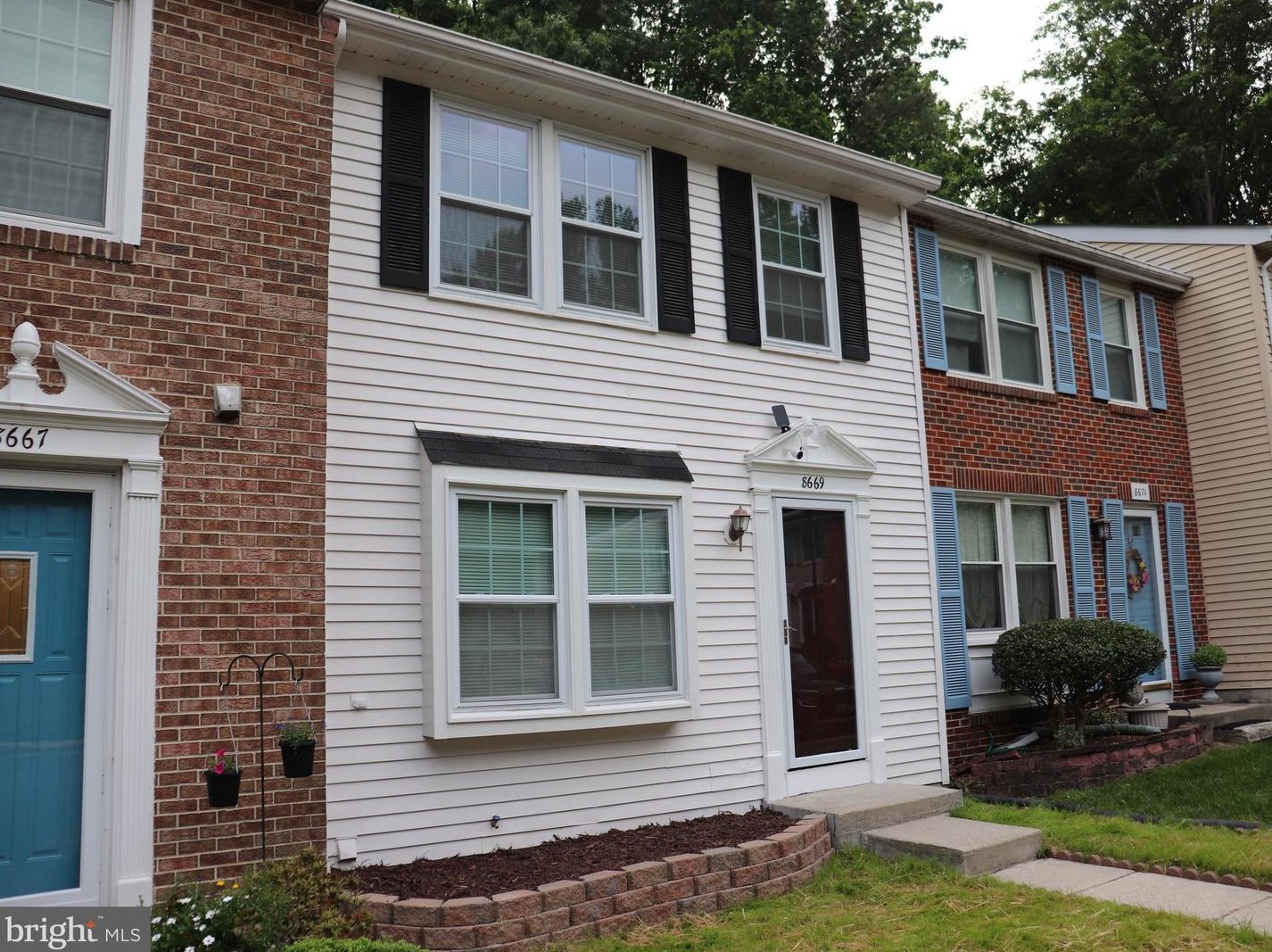 8669 Maple Glen Ct, Springfield, VA 22153-3731