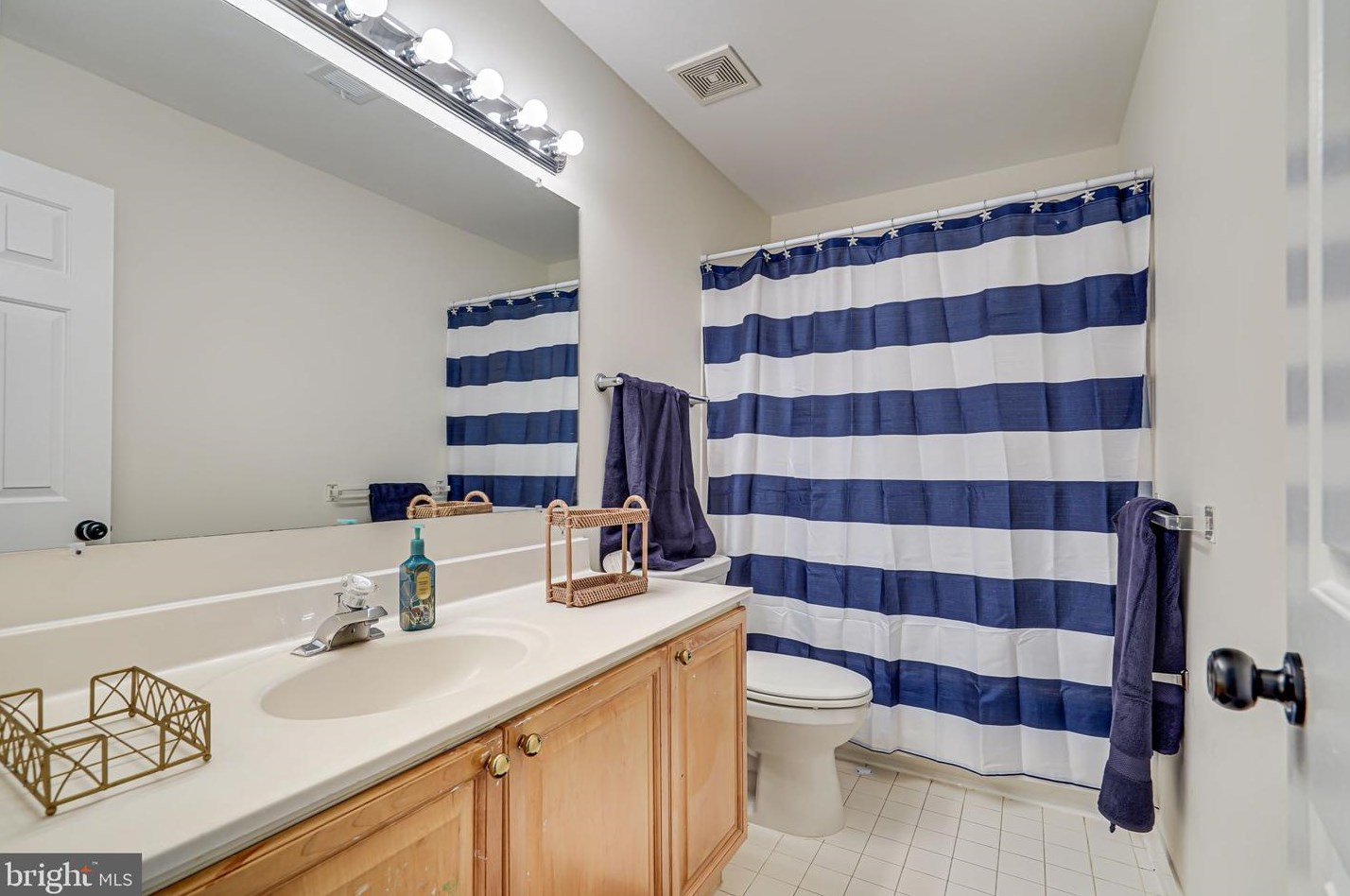 6376 Alderman Dr, Alexandria VA  22315-3731 exterior