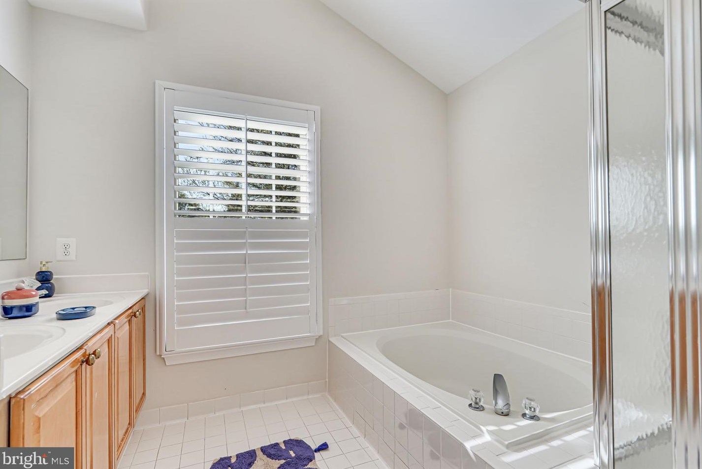 6376 Alderman Dr, Alexandria VA  22315-3731 exterior