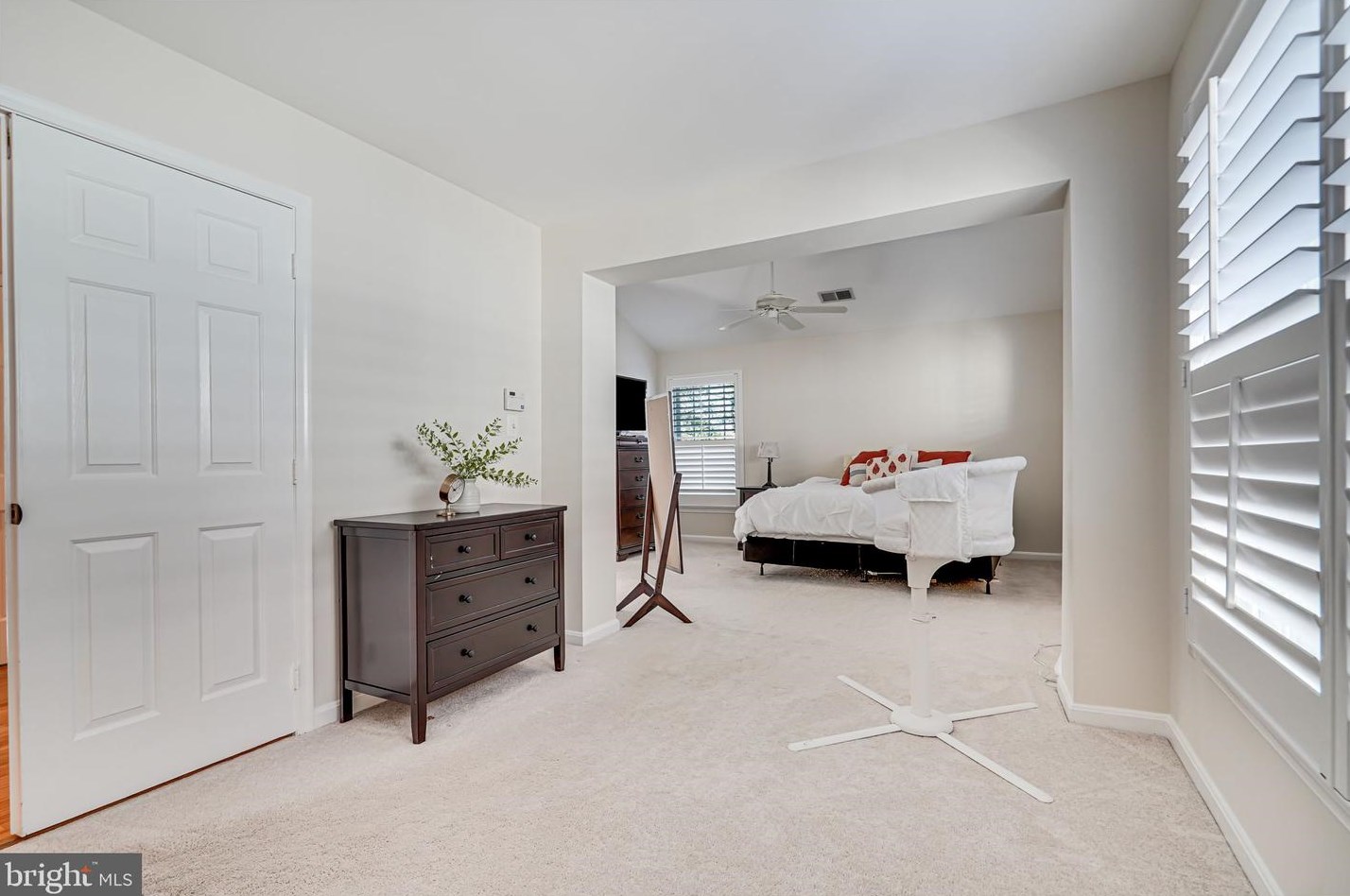 6376 Alderman Dr, Alexandria VA  22315-3731 exterior