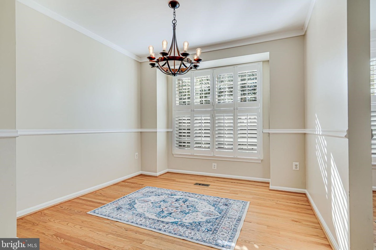 6376 Alderman Dr, Alexandria VA  22315-3731 exterior