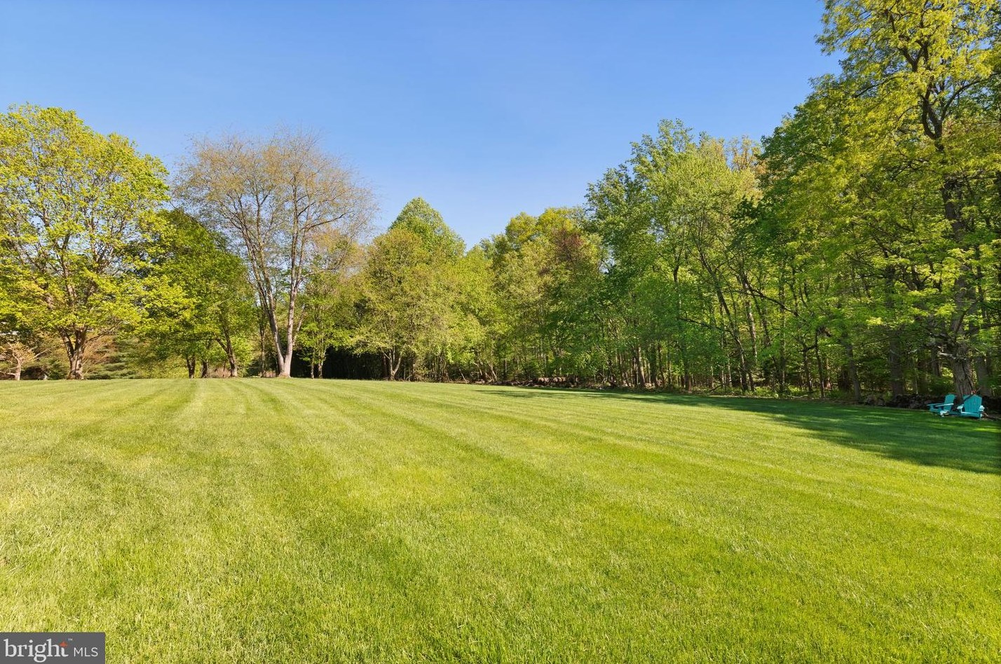 10915 Lake Windermere Dr, Great Falls, VA 22066-1531