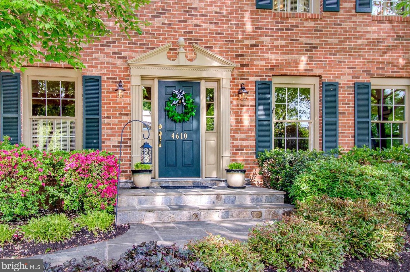 4610 Star Flower Dr, Fairfax, VA 20151-2424
