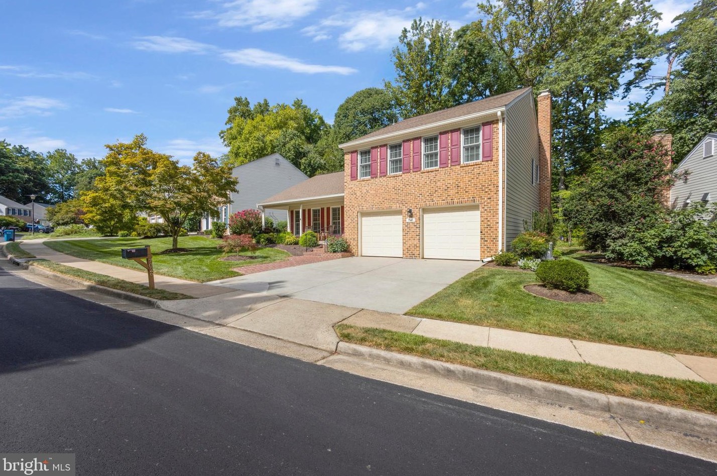 7026 Flax St, Springfield, VA 22152