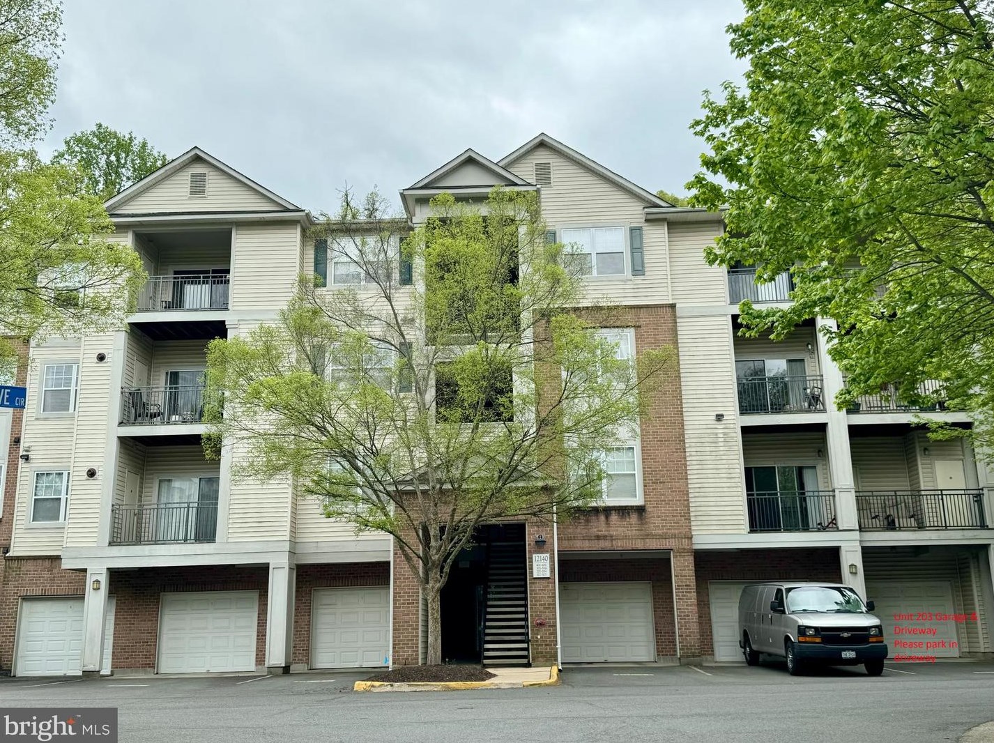 12140 Garden Grove Cir #203, Fairfax, VA 22030