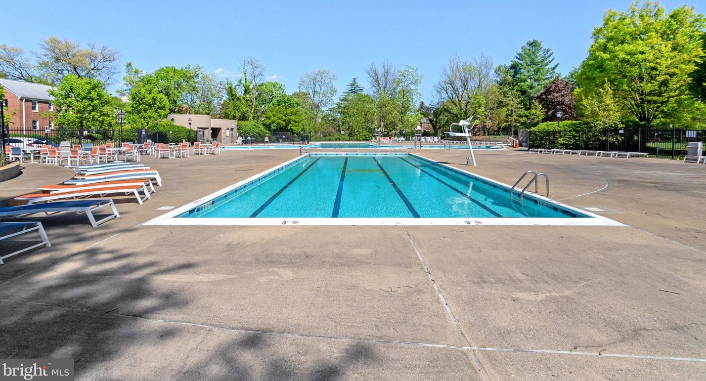 6619 10th St, Alexandria VA  22307-6619 exterior