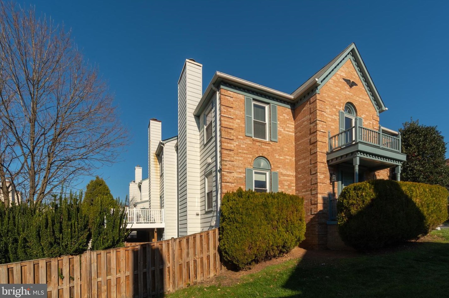 2888 Yarn Ct, Falls Church, VA 22042