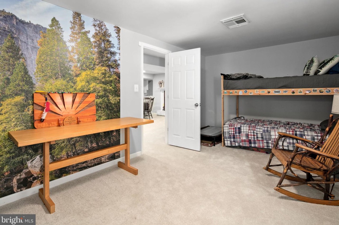 4413 Dolphin Ln, Alexandria VA  22309-3107 exterior