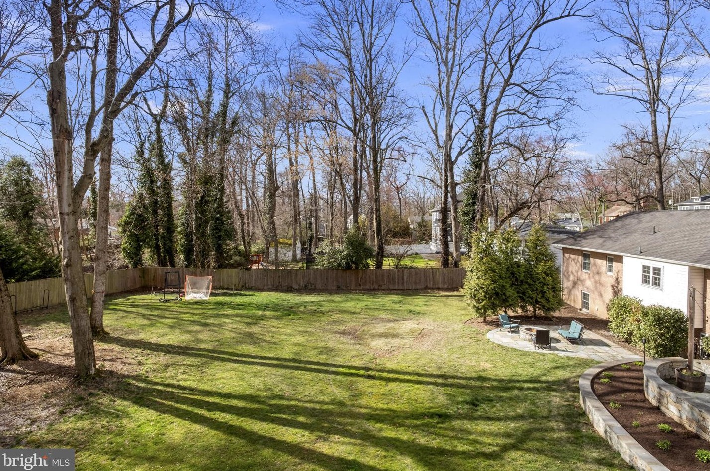 4413 Dolphin Ln, Alexandria VA  22309-3107 exterior