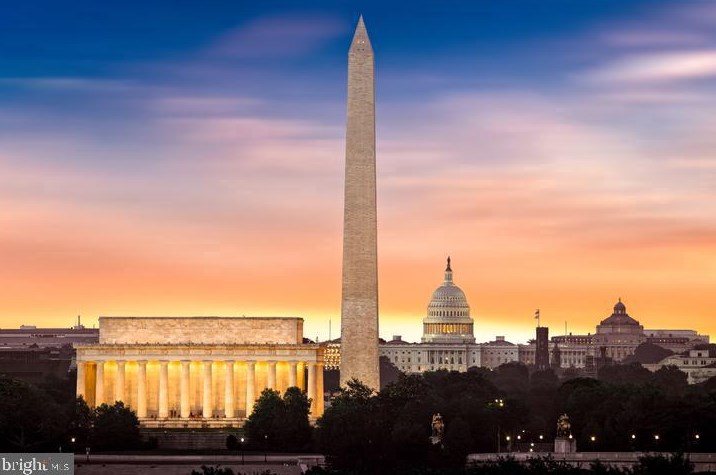 4413 Dolphin Ln, Alexandria VA  22309-3107 exterior