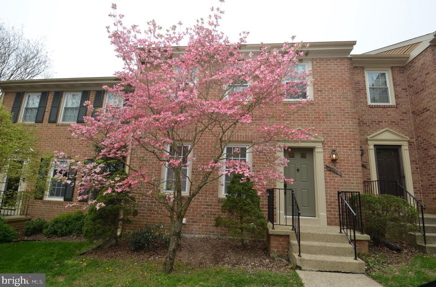 7765 Shootingstar Dr, Springfield VA  22152-3105 exterior