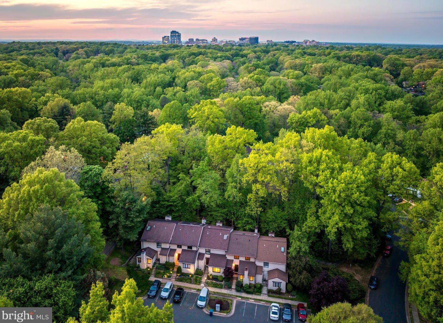 2302 Glade Bank Way, Herndon, VA 20191