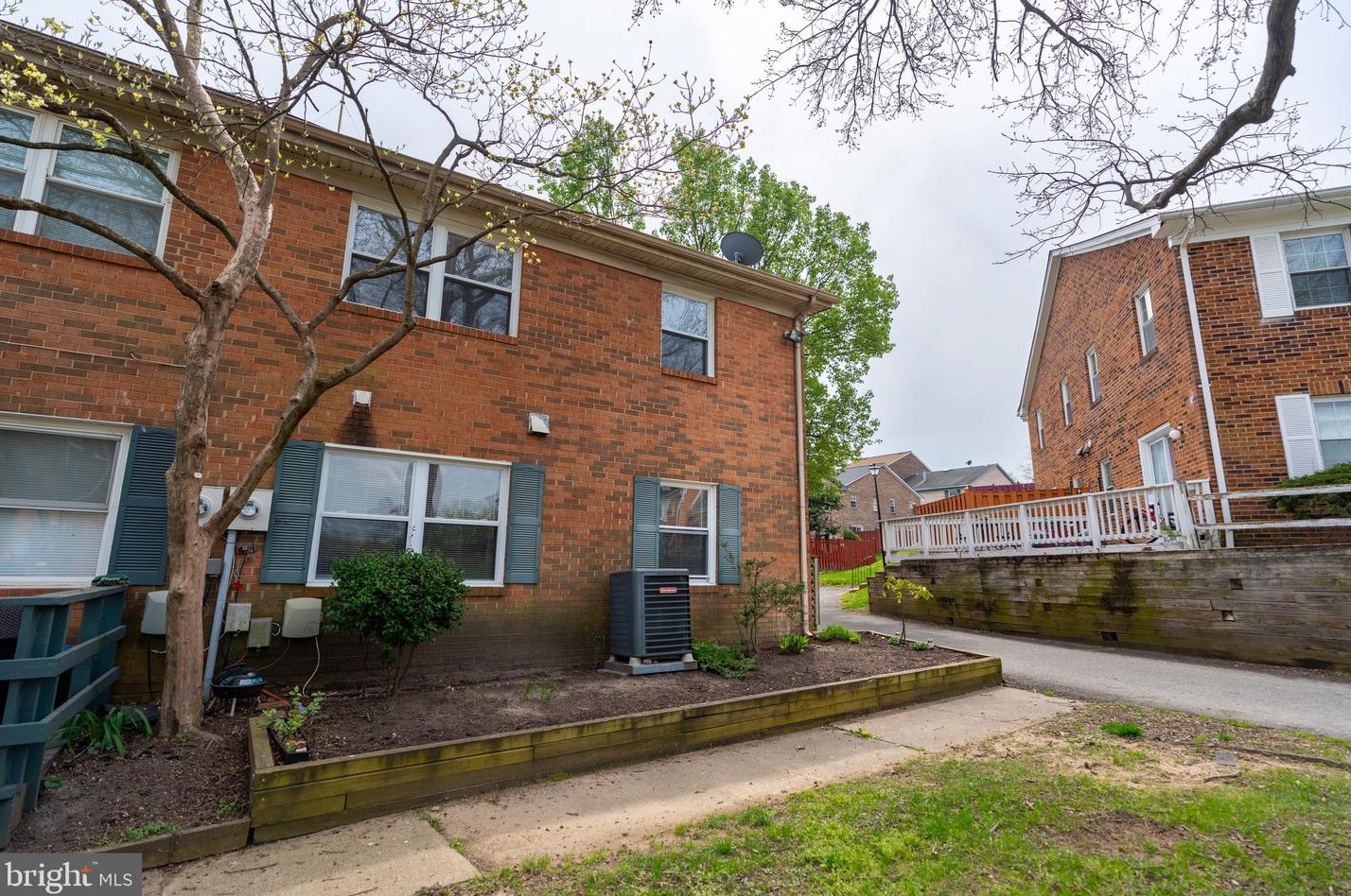 9570 Hagel Cir #d, Lorton, VA 22079