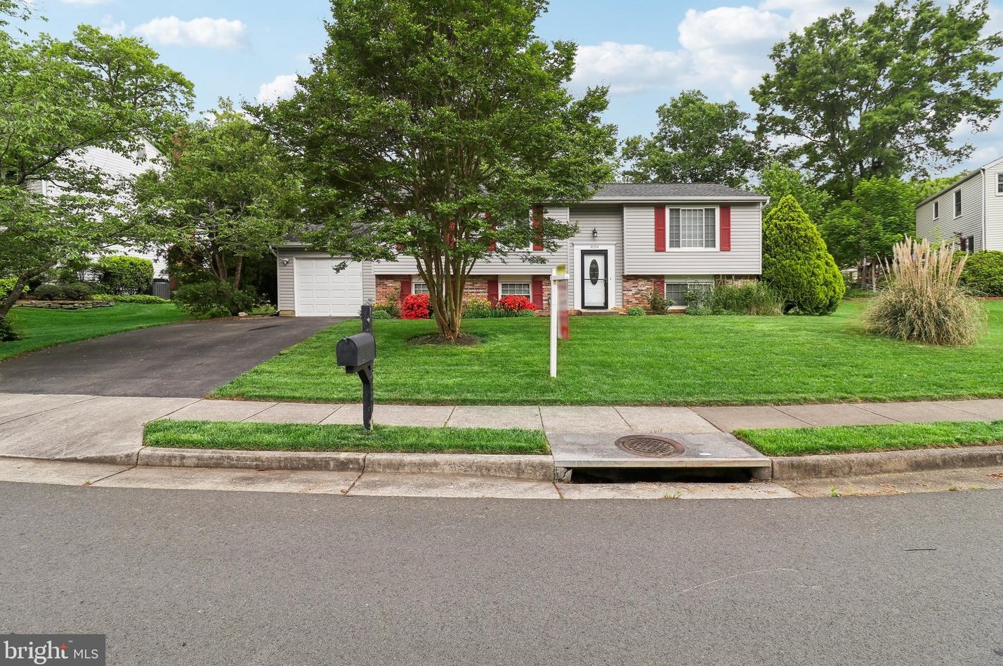 8054 Athena St, Springfield, VA 22153-2420