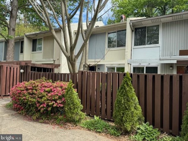 2238 Southgate Square, Herndon, VA 20191
