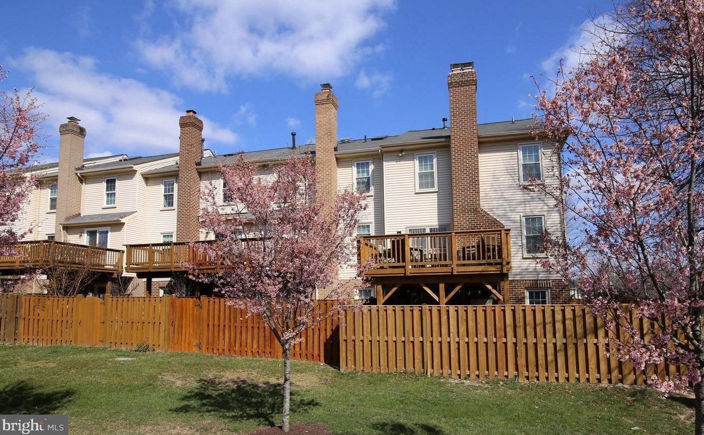 6642 Haltwhistle Ln, Alexandria, VA 22315