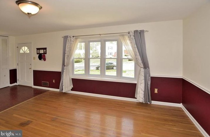 8303 Brixton St, Springfield, VA 22152