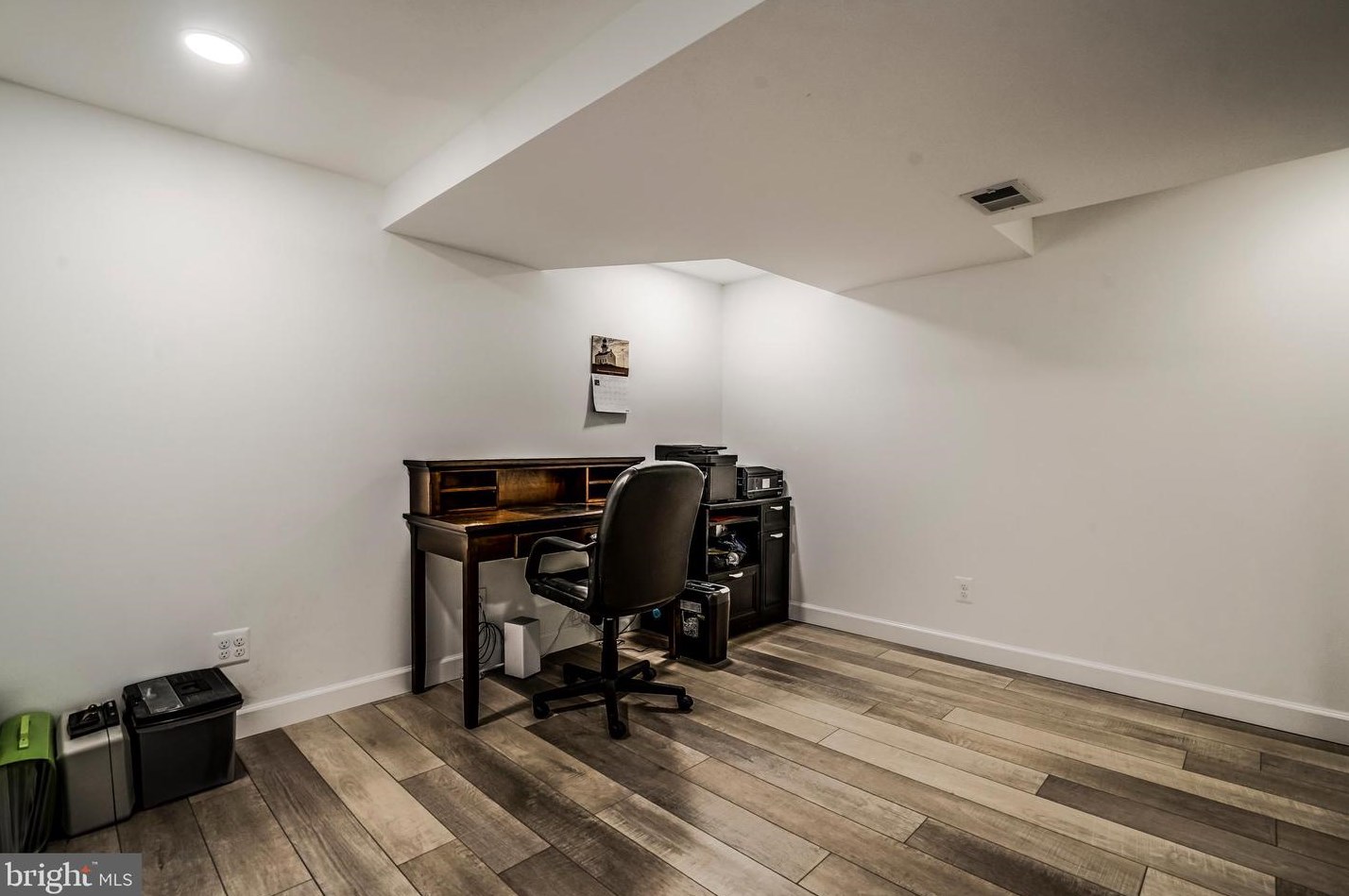 6246 Diamond Dr, Falls Church VA  22044-1501 exterior