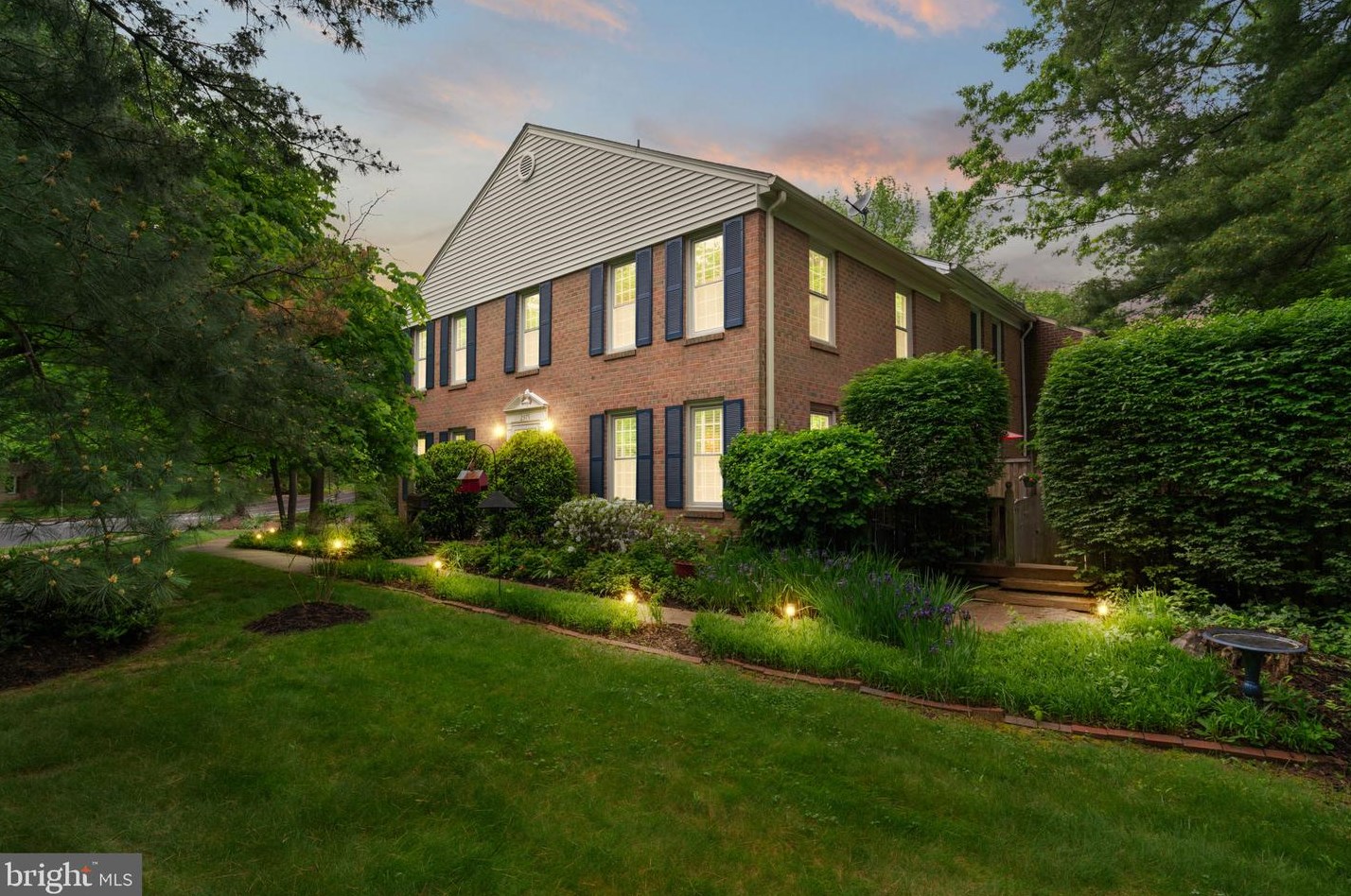 2375 Albot Rd, Herndon, VA 20191-2704