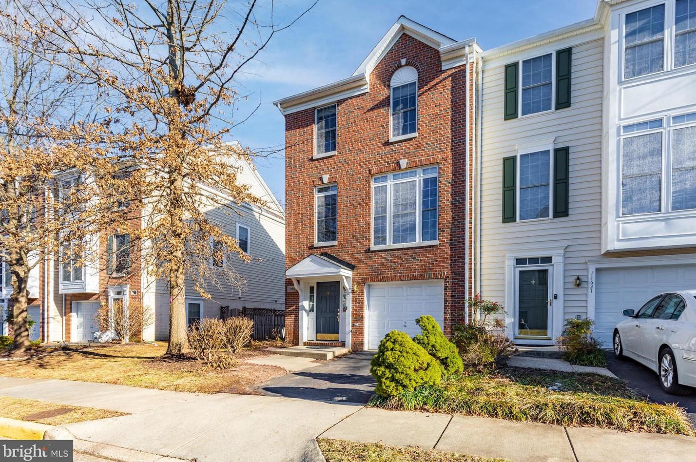 11619 Fairfax Commons Dr, Fairfax, VA 22030-8523