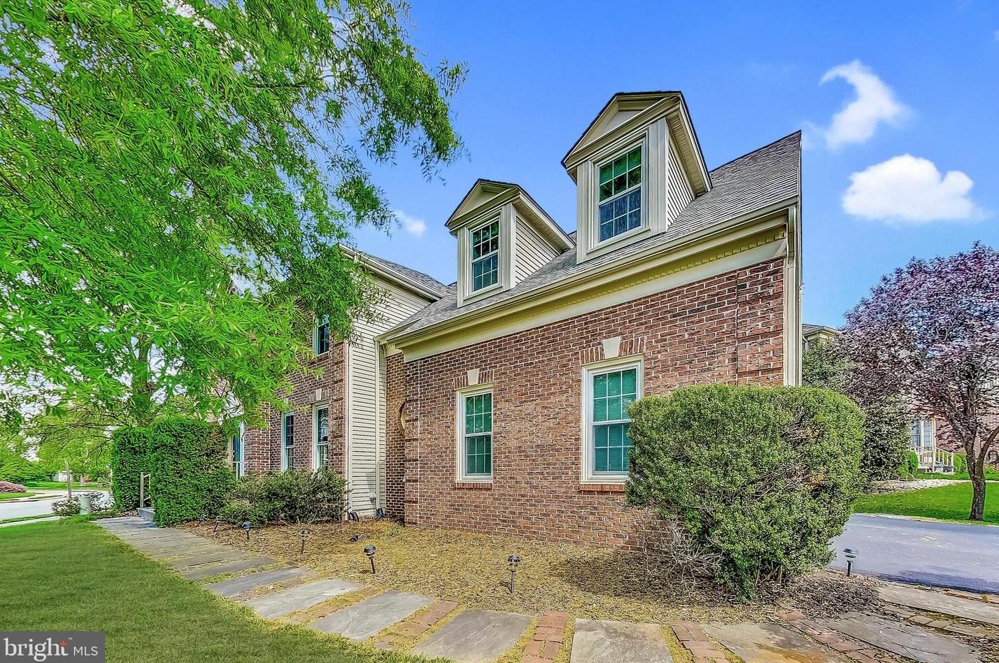 13112 Weathered Oak Ct, Herndon, VA 20171