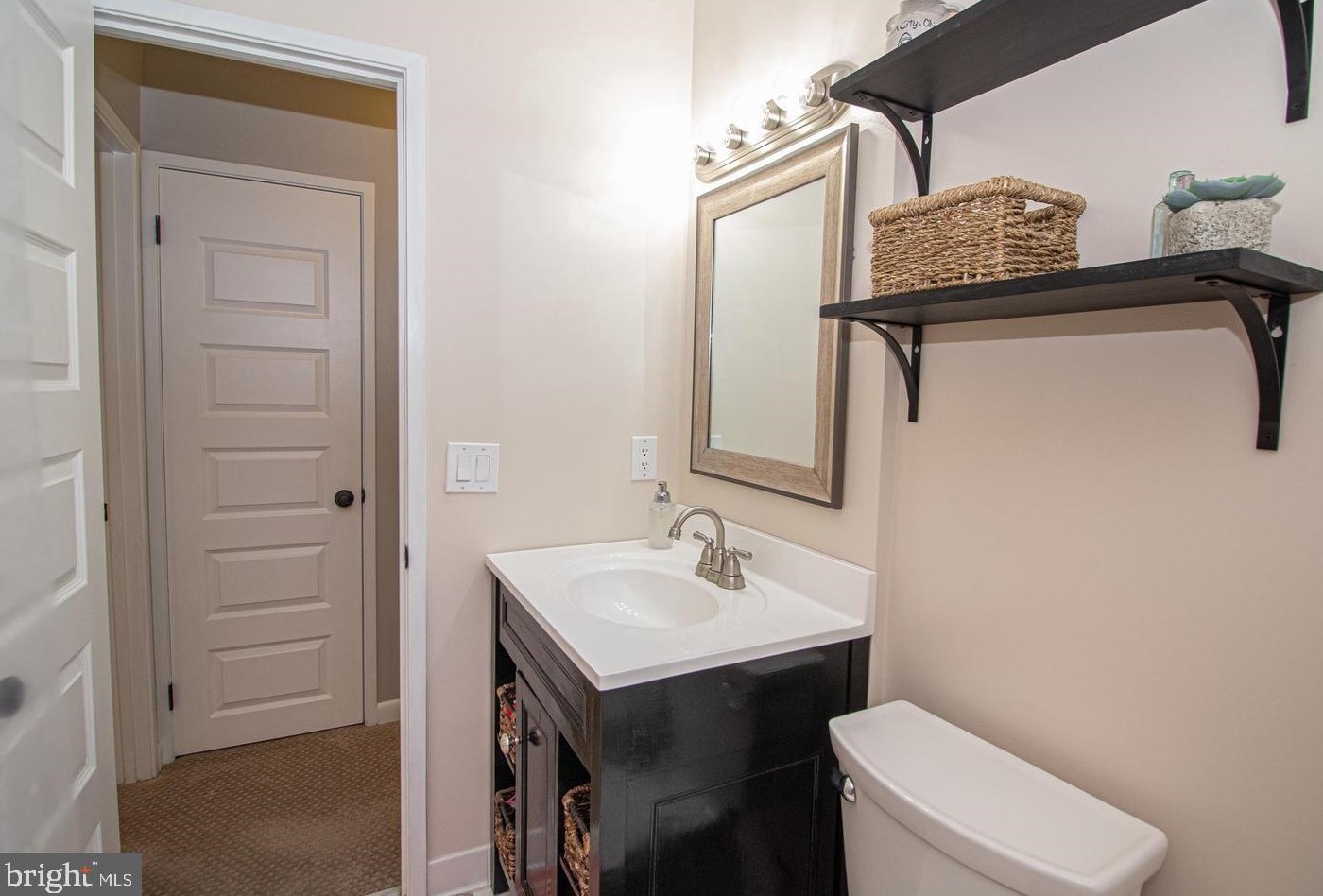11340 Headlands Ct, Herndon VA  20191-3636 exterior