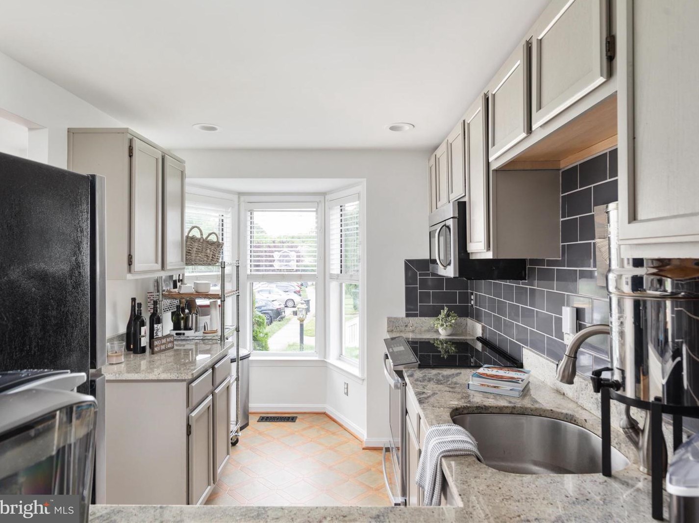 5850 Wescott Hills Way, Alexandria VA  22315-5623 exterior